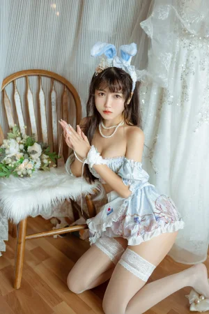 《兔子女友》｜不呆猫 · 55张写真