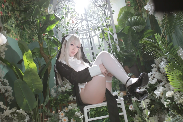 《修女》｜朝霧愛 · 56张写真