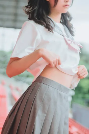 《灰色JK制服》｜木棉棉 · 38张写真