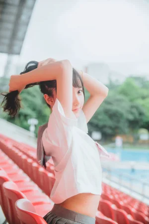 《灰色JK制服》｜木棉棉 · 38张写真