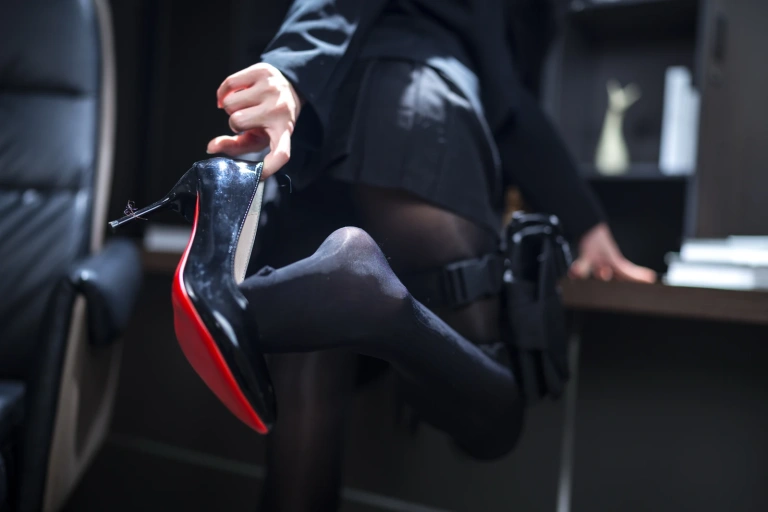 《蔚蓝档案 调月莉音OL》｜九柒喵 · 64张写真