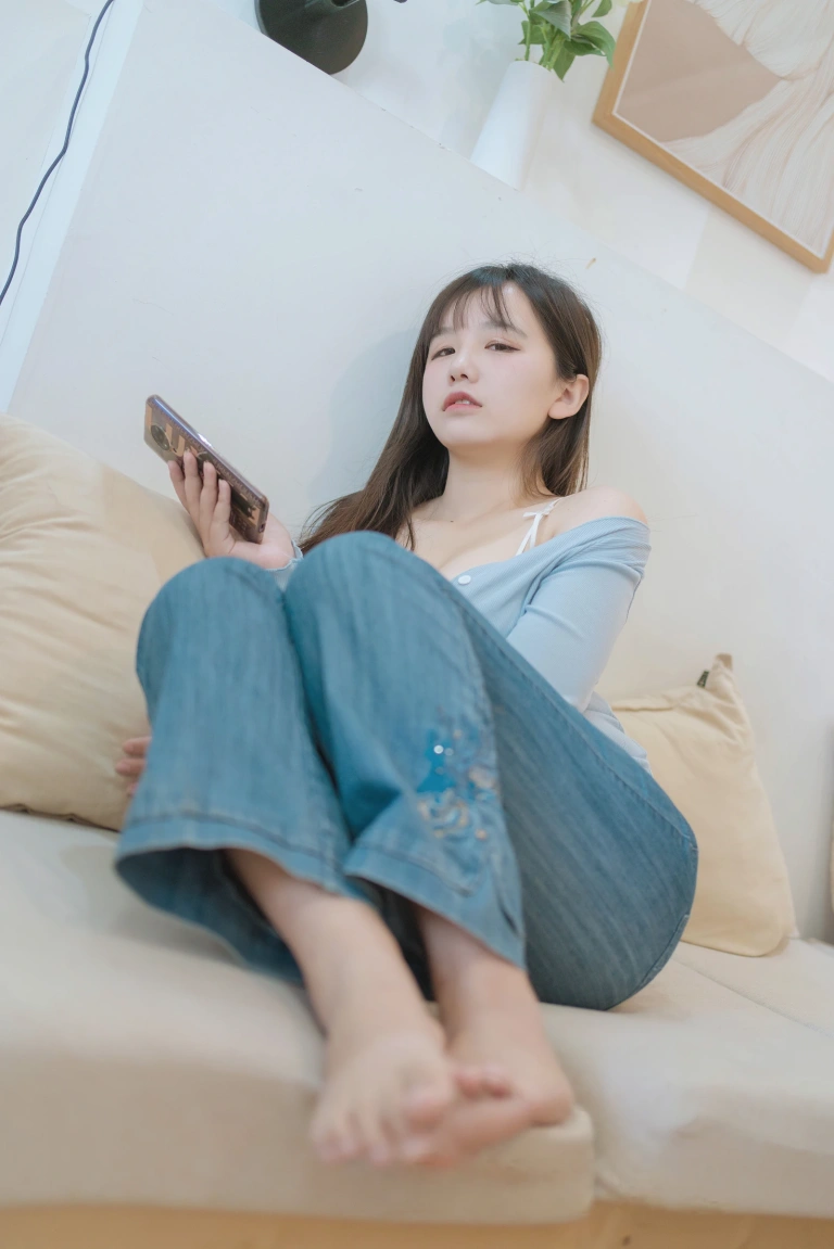 《住在隔壁的太太》｜阿半今天很开心 · 37张写真