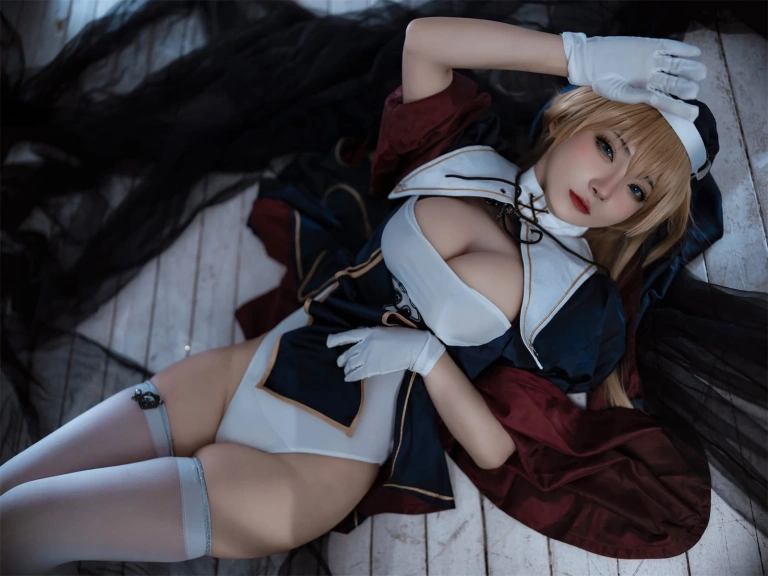 《夏洛特修女》｜是三不是世 · 48张写真