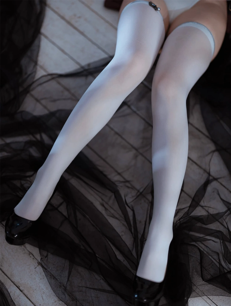 《夏洛特修女》｜是三不是世 · 48张写真