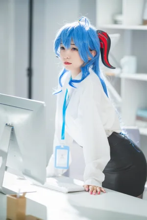 《甘雨秘书OL》｜花铃 · 93张写真