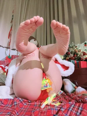 《Suiri圣诞少女》｜神沢永莉 · 84张写真、1 个视频