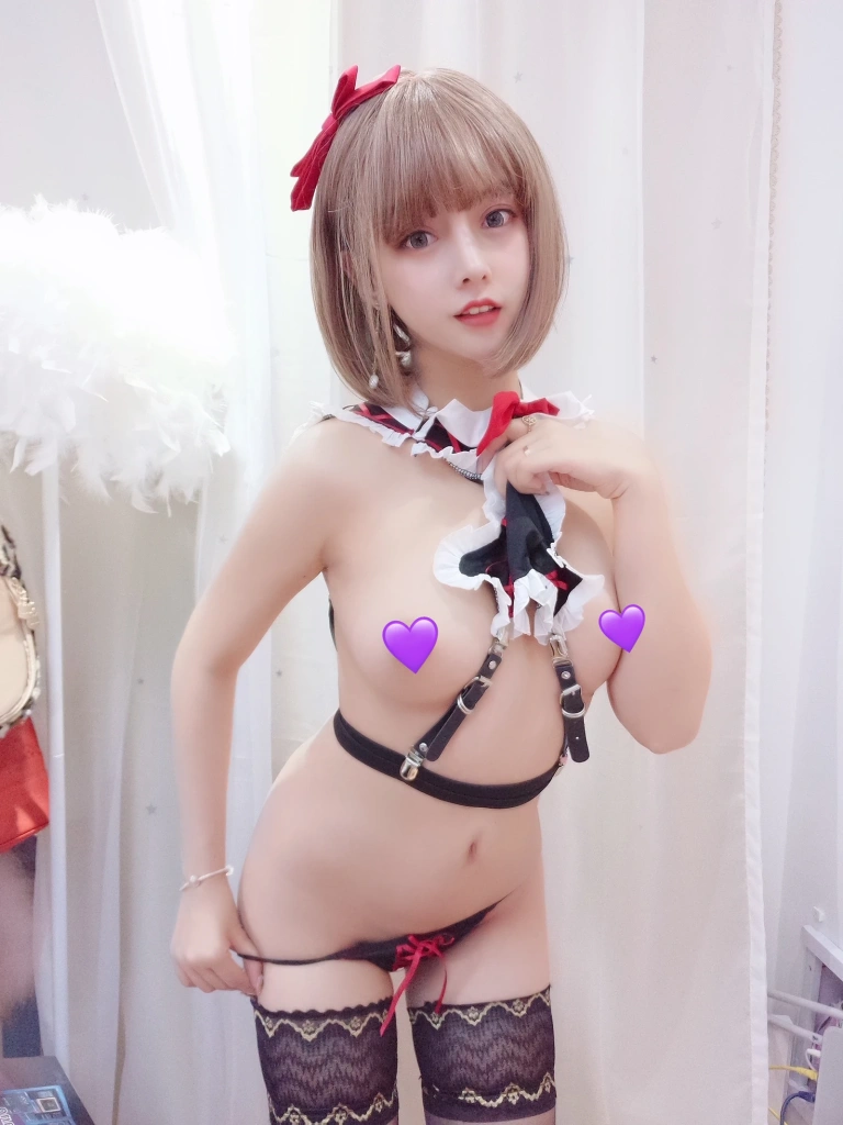 《马戏团》｜过期米线线喵 · 22张写真