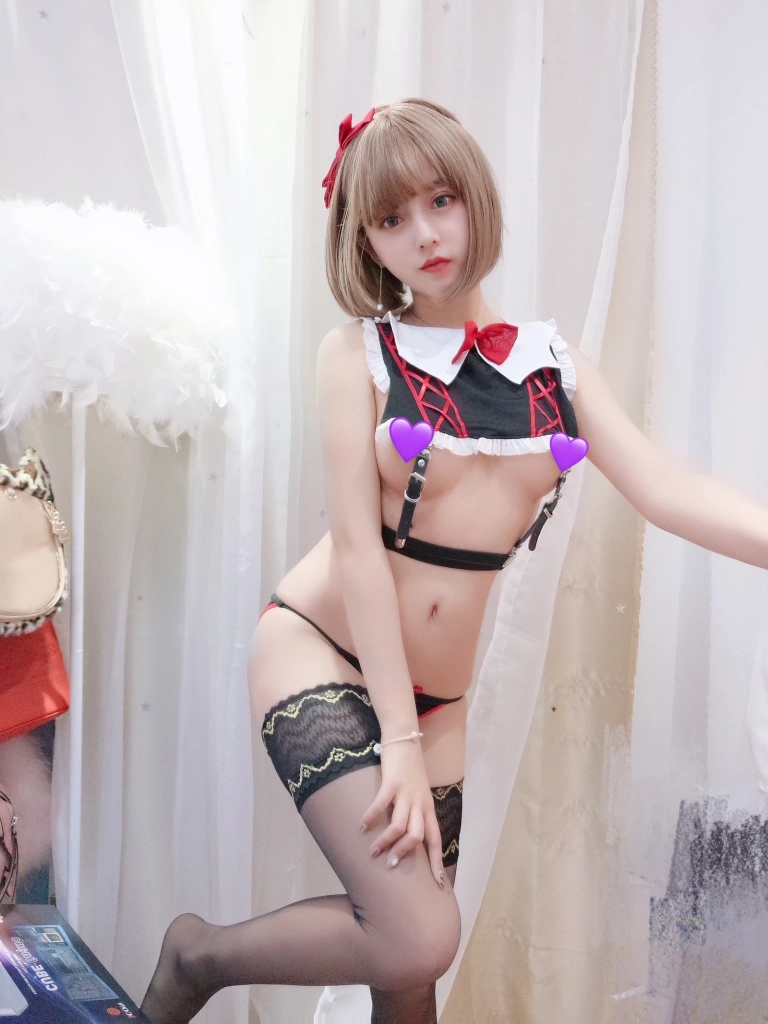 《马戏团》｜过期米线线喵 · 22张写真