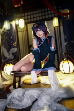 《小僵尸》｜是三不是世 · 50张写真