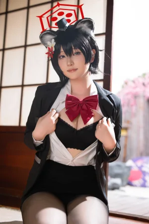 《蔚蓝档案 春日椿 导游》｜屿鱼 · 55张写真
