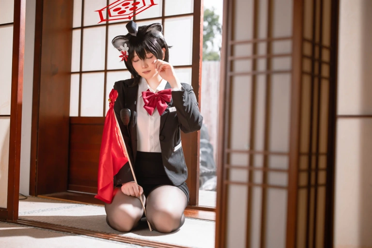 《蔚蓝档案 春日椿 导游》｜屿鱼 · 55张写真
