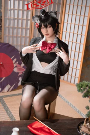 《蔚蓝档案 春日椿 导游》｜屿鱼 · 55张写真