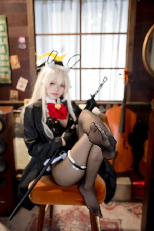 《蔚蓝档案 笑面教授兔女郎》｜九柒喵 · 36张写真