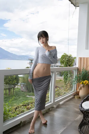 《吉他姐姐》｜不呆猫 · 38张写真、3 个视频