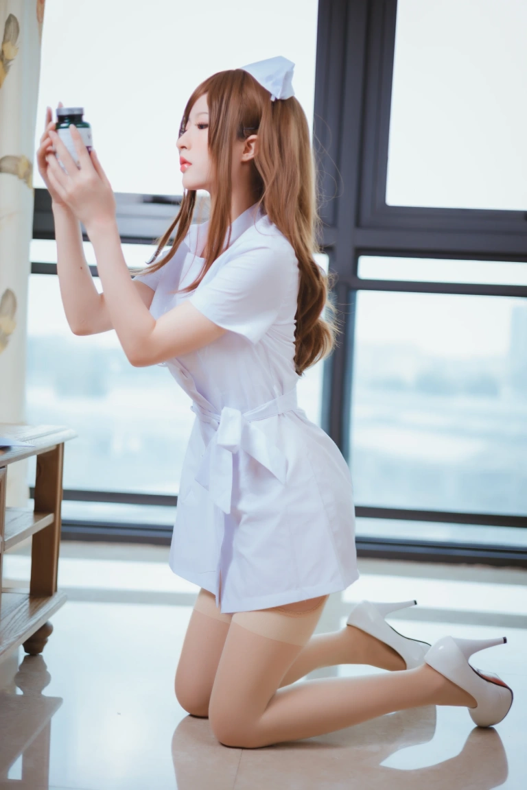 《家庭护士》｜清水由乃 · 77张写真