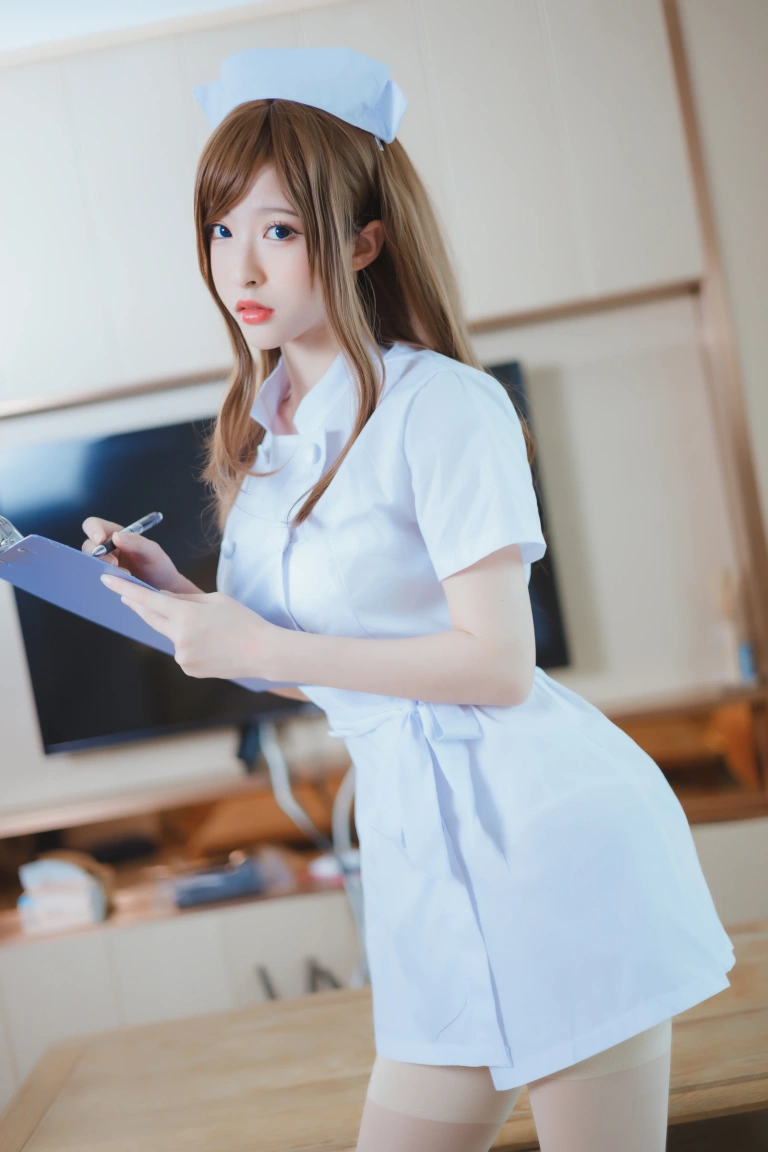 《家庭护士》｜清水由乃 · 77张写真