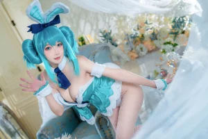 《白兔Miku》｜阿包也是兔娘 · 28张写真