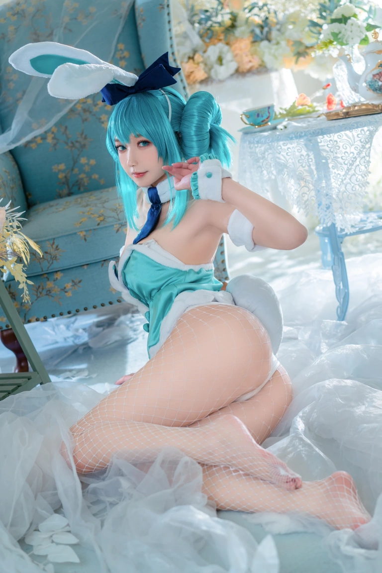 《白兔Miku》｜阿包也是兔娘 · 28张写真