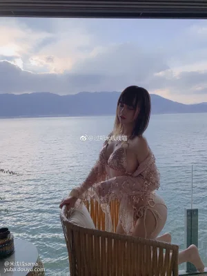 《米线鱼吧》｜过期米线线喵 · 16张写真