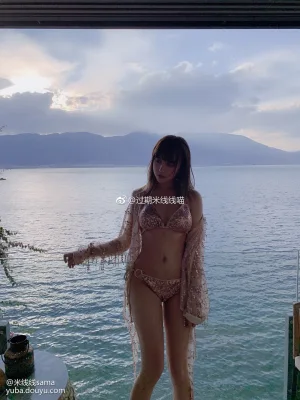 《米线鱼吧》｜过期米线线喵 · 16张写真