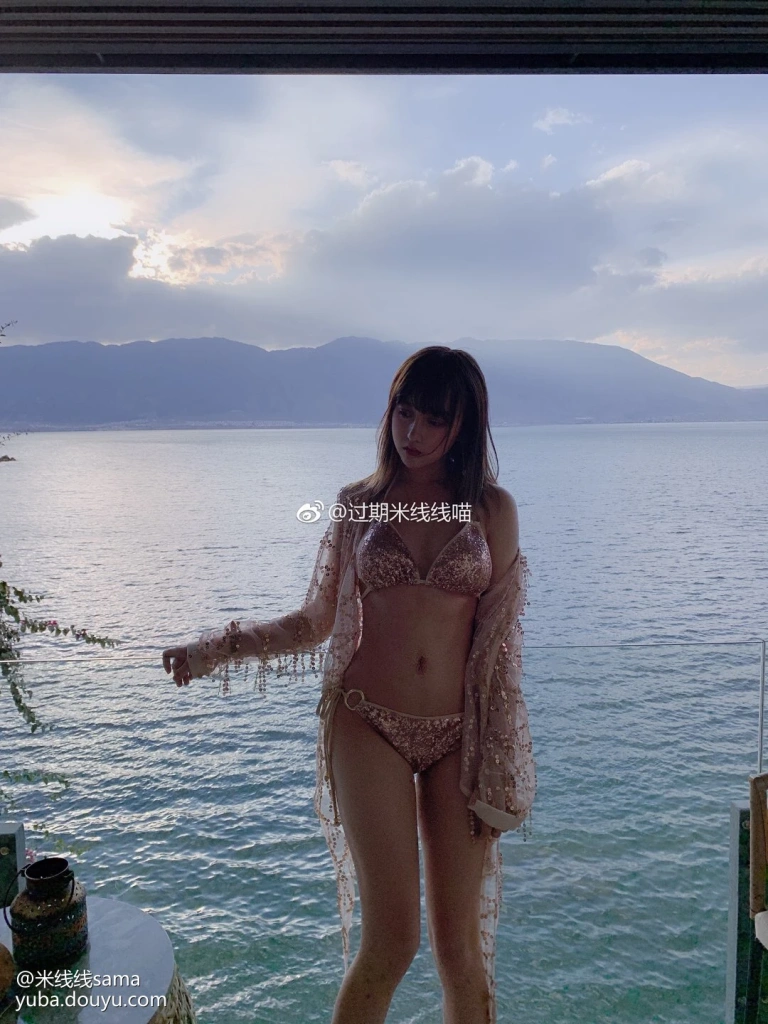 《米线鱼吧》｜过期米线线喵 · 16张写真