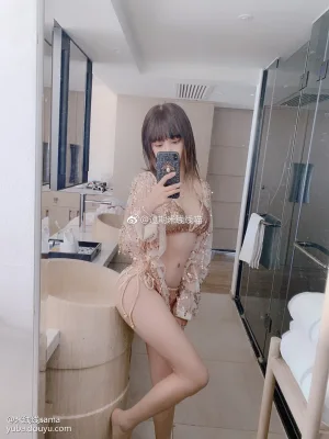 《米线鱼吧》｜过期米线线喵 · 16张写真