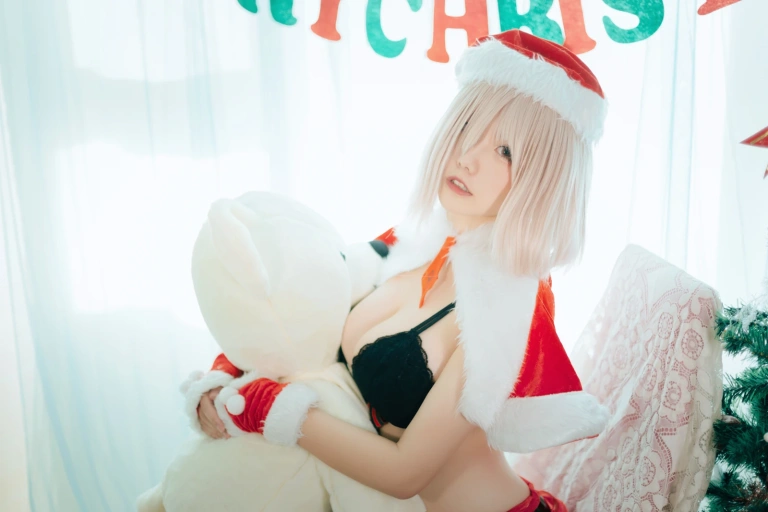 《玛修圣诞》｜阿半今天很开心 · 40张写真