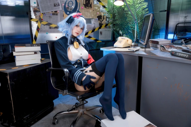 《蔚蓝档案 天雨亚子》｜九柒喵 · 46张写真