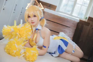 《丰见亚都梨》｜焖焖碳 · 22张写真