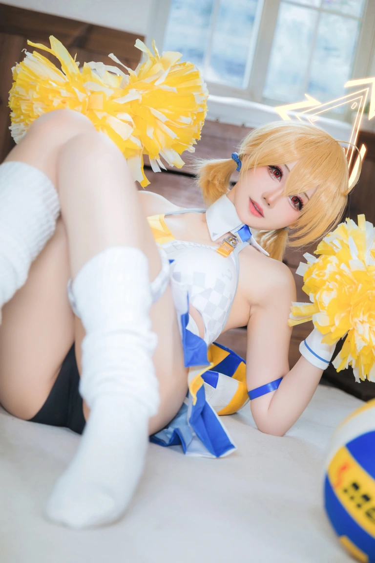 《丰见亚都梨》｜焖焖碳 · 22张写真