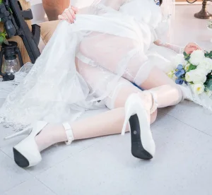 《95式婚纱》｜日奈娇(椎名莜) · 52张写真
