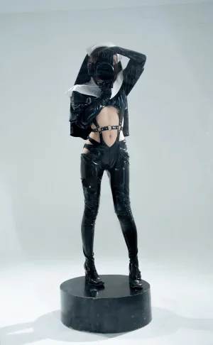 《漆皮修女》｜花铃 · 38张写真
