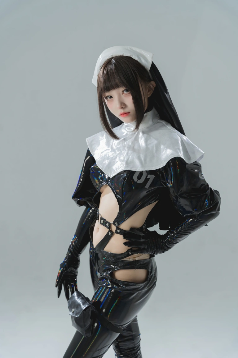 《漆皮修女》｜花铃 · 38张写真
