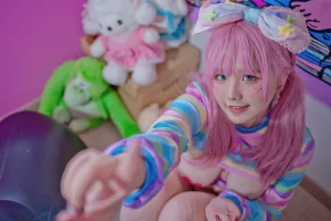 《粉色双马尾》｜阿半今天很开心 · 43张写真
