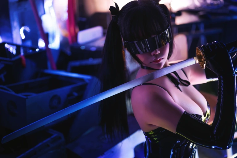 《限量发行胶衣》｜抱走莫子 · 43张写真