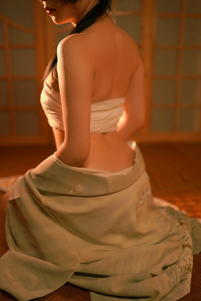 《和服绳衣》｜花铃 · 22张写真