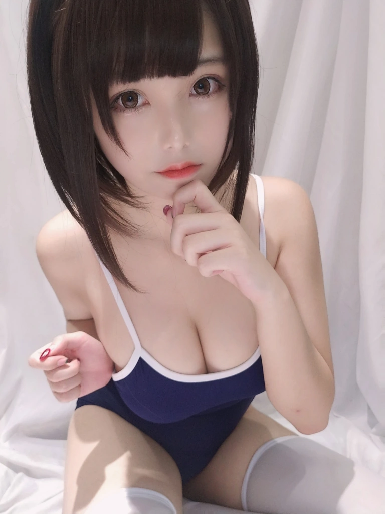 《少女死库水》｜蜜汁猫裘 · 30张写真、4 个视频