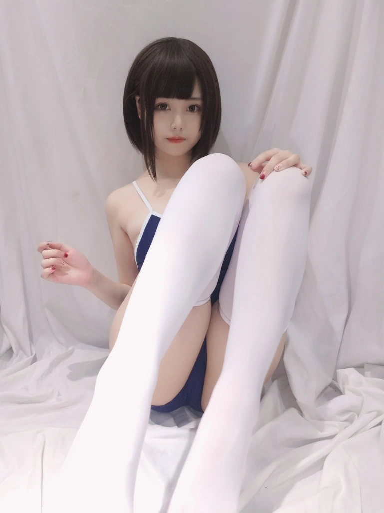 《少女死库水》｜蜜汁猫裘 · 30张写真、4 个视频