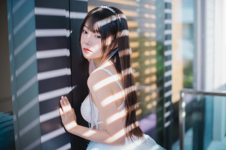 《杨枝甘露 白色纱裙》｜香草喵露露 · 48张写真、1 个视频