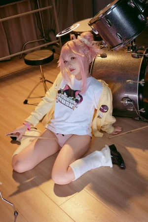 《蔚蓝档案 柚鸟夏乐队》｜是一只熊仔 · 50张写真