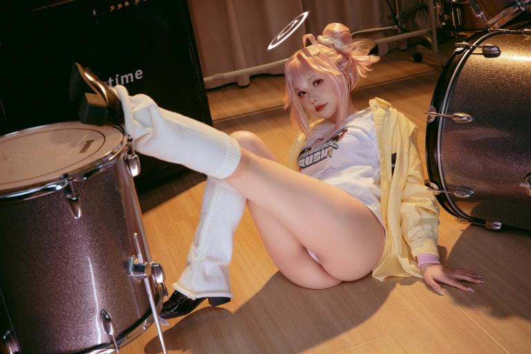 《蔚蓝档案 柚鸟夏乐队》｜是一只熊仔 · 50张写真