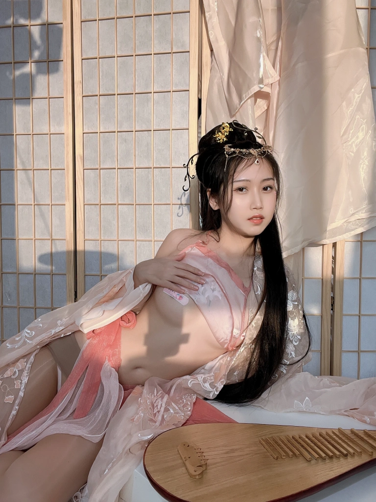 《魅惑古风小娘子》｜不呆猫 · 56张写真、1 个视频