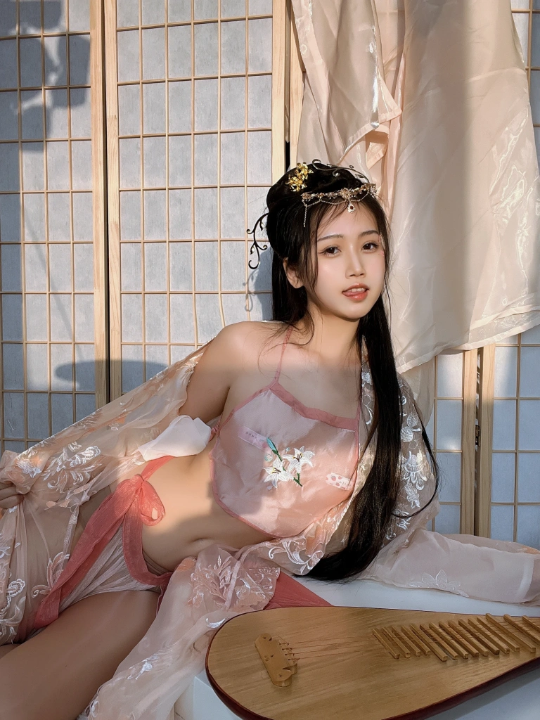 《魅惑古风小娘子》｜不呆猫 · 56张写真、1 个视频