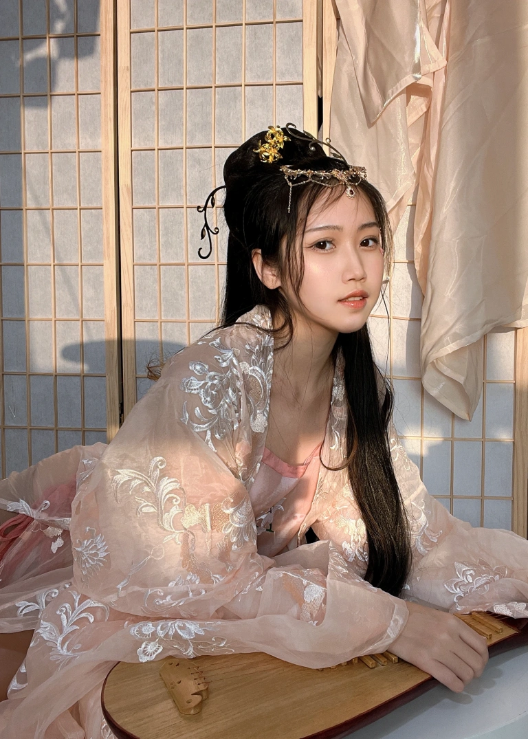 《魅惑古风小娘子》｜不呆猫 · 56张写真、1 个视频