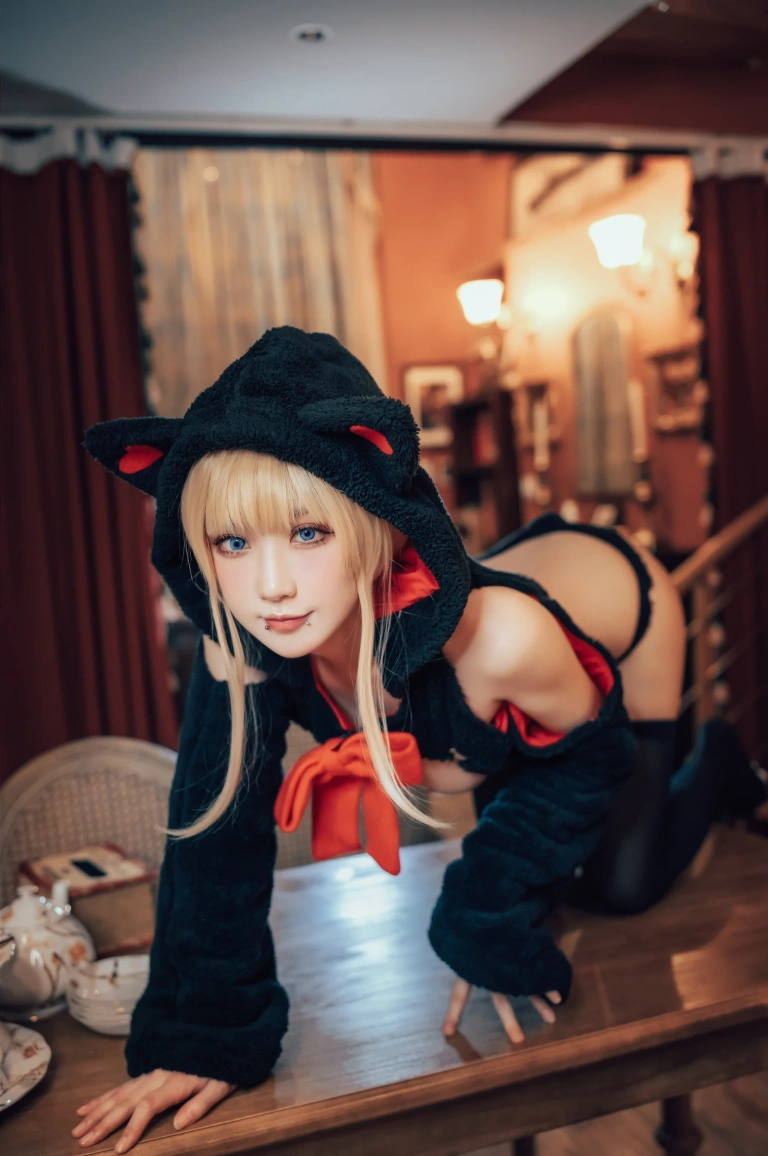 《小猫咪能有什么坏心眼呢》｜阿包也是兔娘 · 19张写真