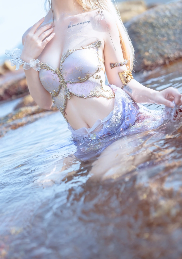 《年年有鱼》｜桃良阿宅 · 35张写真