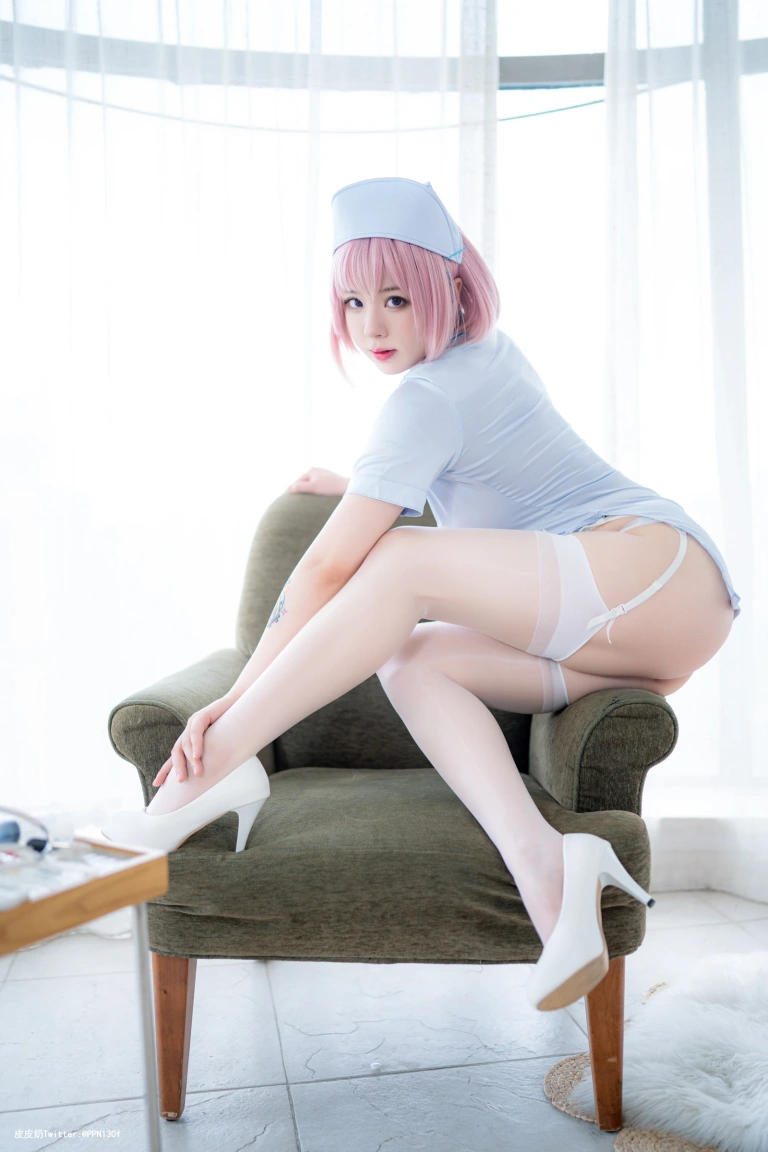 《粉蓝护士》｜皮皮奶&周叽是可爱兔兔 · 77张写真、8 个视频