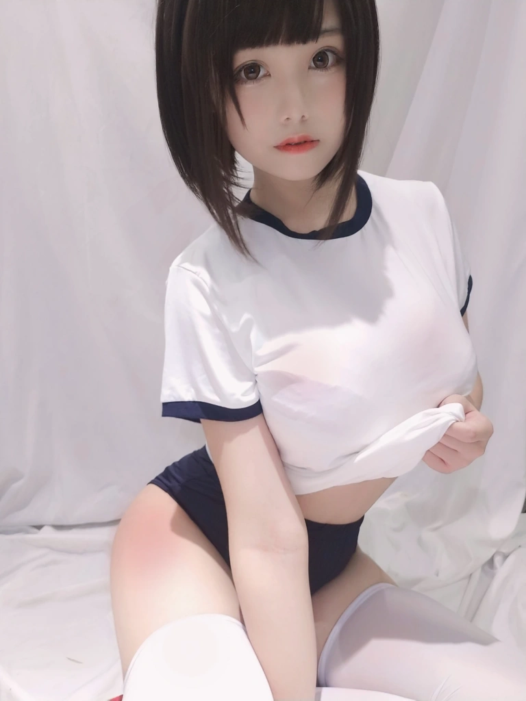 《白色体操服》｜蜜汁猫裘 · 31张写真、7 个视频