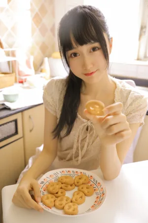 《绵相随 厨娘》｜木棉棉 · 8张写真