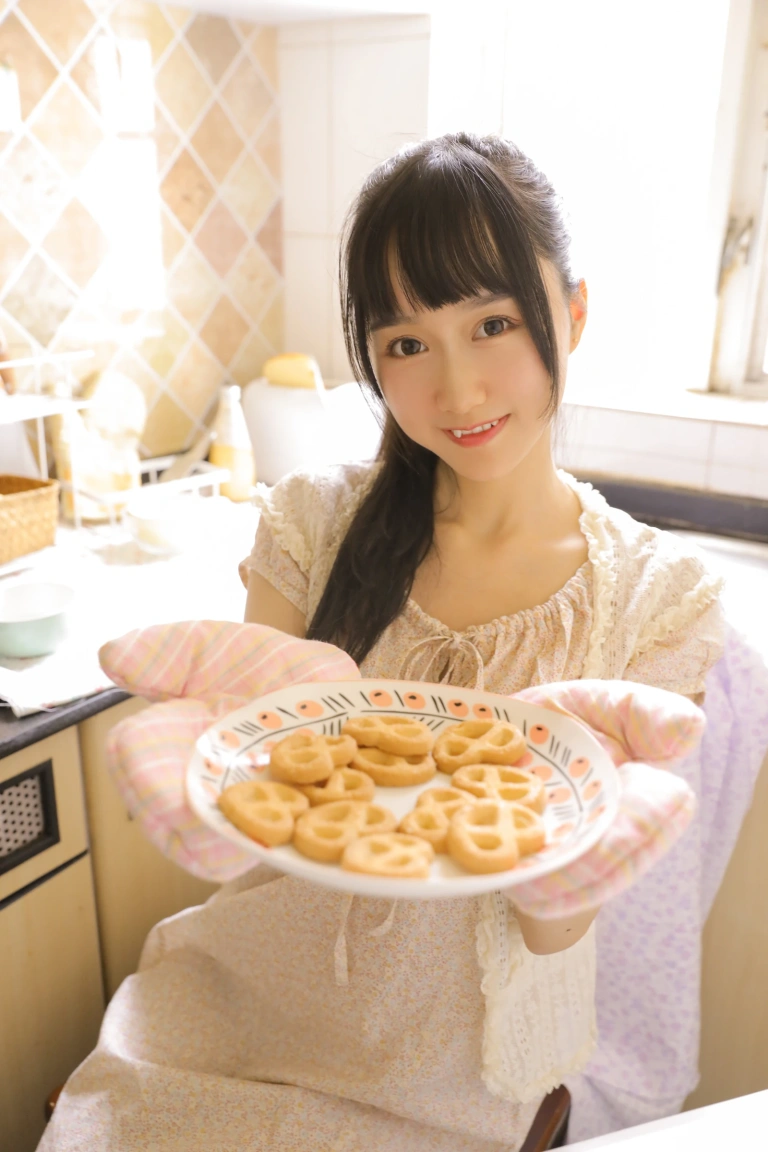 《绵相随 厨娘》｜木棉棉 · 8张写真